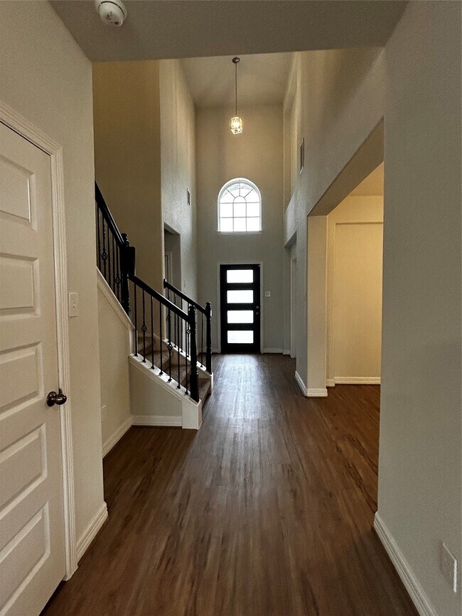 Building Photo - 5336 Latigo Ct