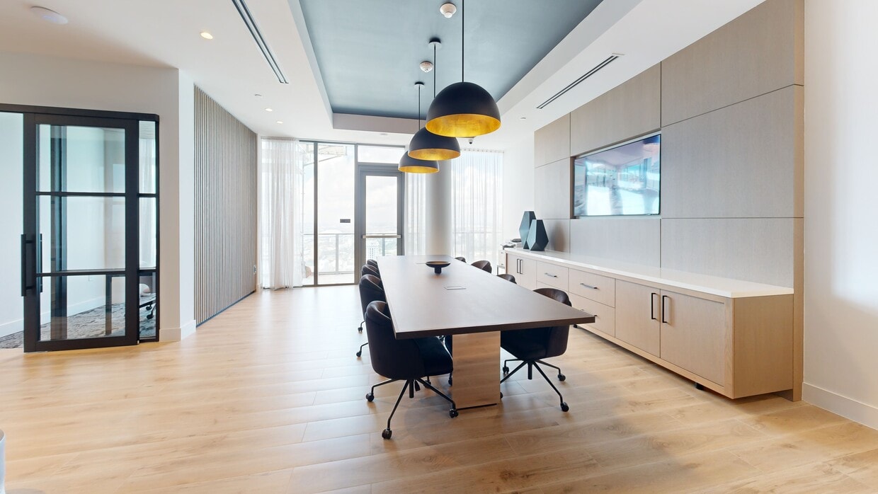 Photo - Miami World Tower Apartments