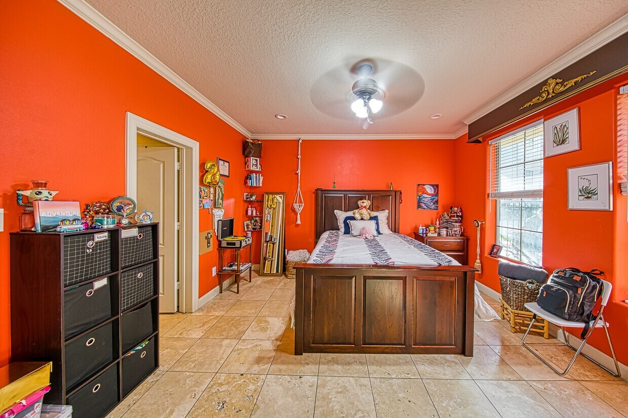 Foto principal - 6310 Hamman St