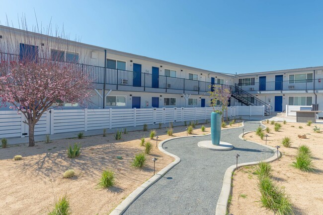 Foto del interior - Tyler Arms Apartments - Riverside, CA