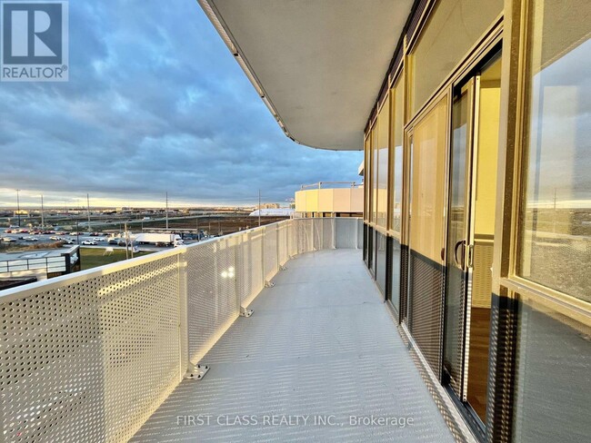 Building Photo - 195 Commerce St