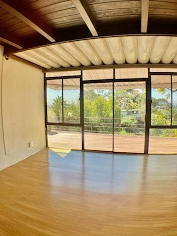 Building Photo - 2861 Hollyridge Dr