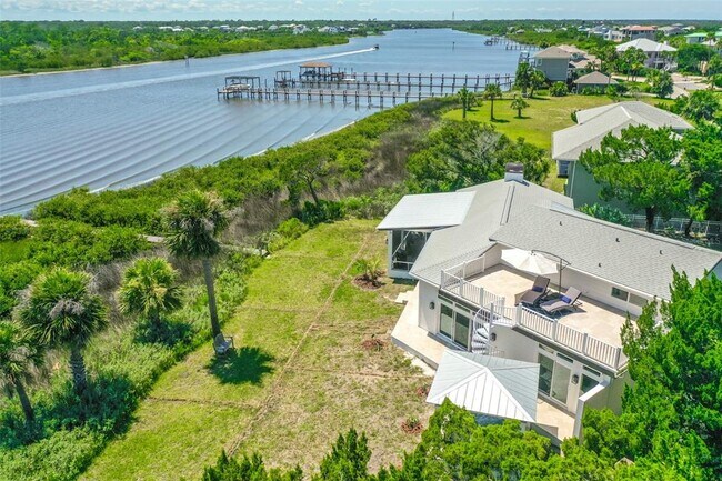 Foto del edificio - 644 Riverview Rd
