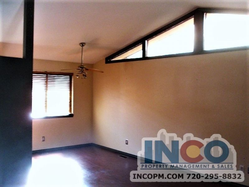Primary Photo - Fantastic 4 bed 2 bath Ranch style townhom...