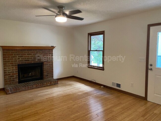 Foto del edificio - 4545 Bonneville Dr