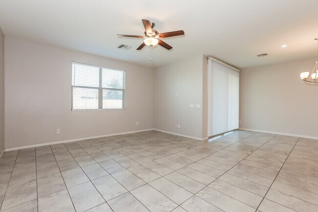 Foto del edificio - 654 Glen Canyon Dr