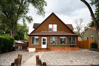 Building Photo - 2440 E Willamette Ave