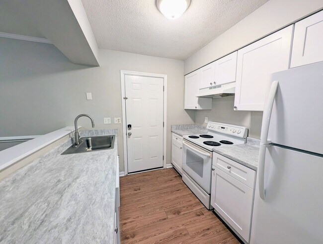 Foto del edificio - 4300 Presley Ct