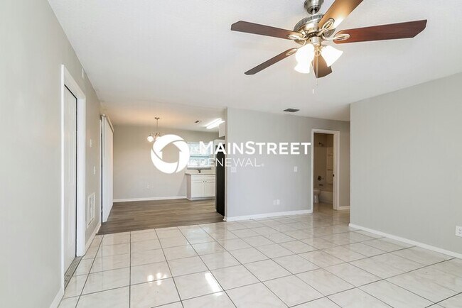 Foto del edificio - 3 Bedroom Pet-Friendly Home in POINCIANA, ...
