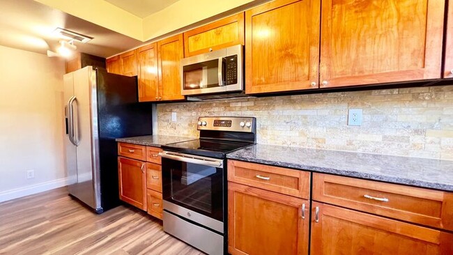 Building Photo - 1272 S Crystal Way