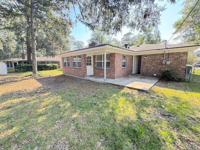 Building Photo - 9 Mistletoe Ct