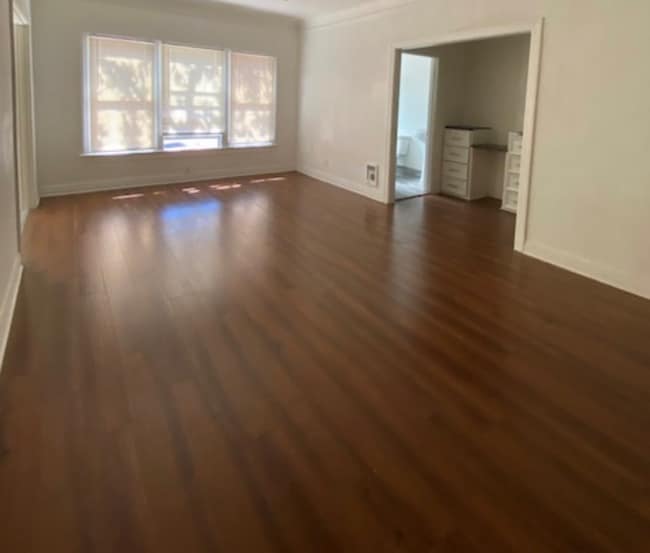 Building Photo - 5987 Franklin Ave