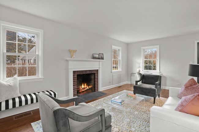 Building Photo - 21 Sound Beach Ave