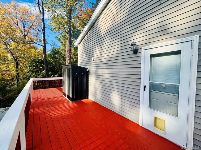 Building Photo - 20 Sylvan Trail