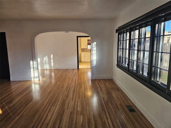 Foto del edificio - 811 #1 Don Diego Unit 1