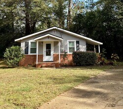 Building Photo - 7 Country Squire Ct