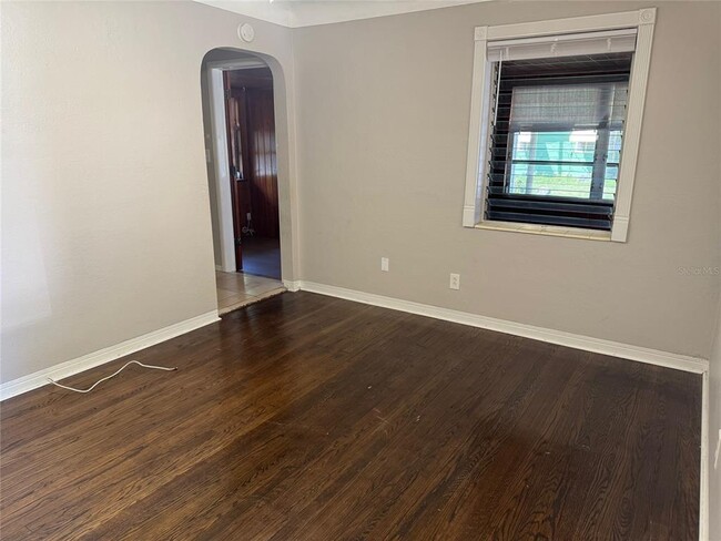 Foto del edificio - 2500 14th Ave N
