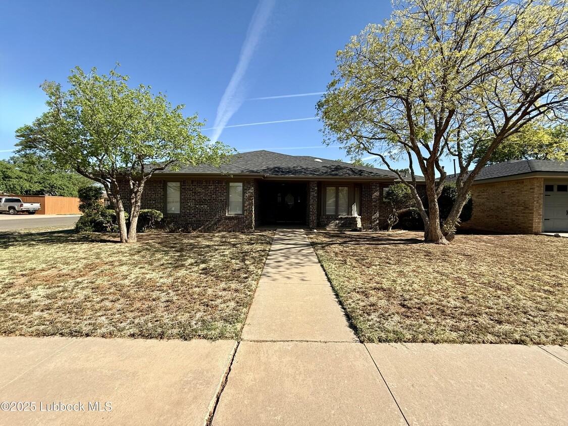 Foto principal - 5614 94th St
