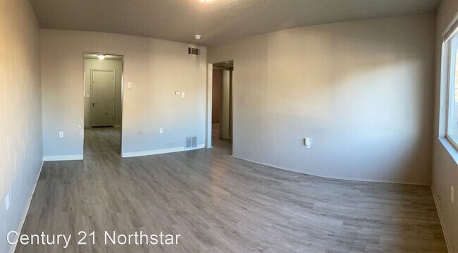 Building Photo - 2 br, 1 bath House - 421 N 11th Ave