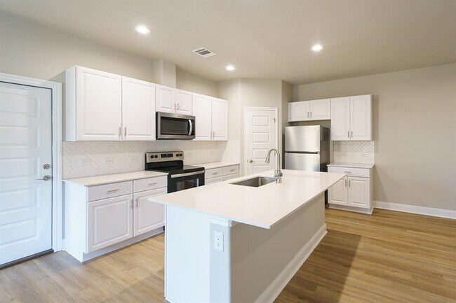 Foto del edificio - 5401 Thunderbird St
