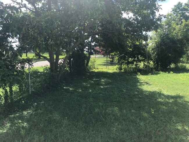 Building Photo - MALDEN - 3-4 bedroom ranch in town with fenced yard - $599.38 MONTH / $999 DOWN