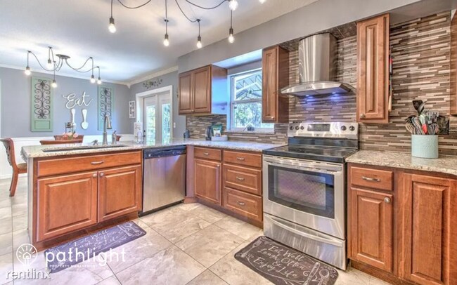 Foto del edificio - 4 br, 3 bath House - 14954 Sydney Road UNIT