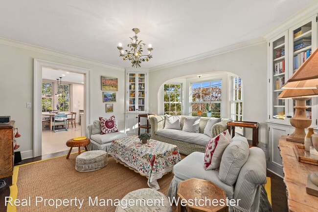 Foto del edificio - 4 br, 3 bath House - 136 Clinton Avenue