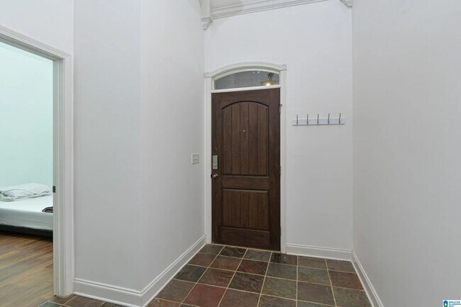 Building Photo - 464 Chapel Hill Cove