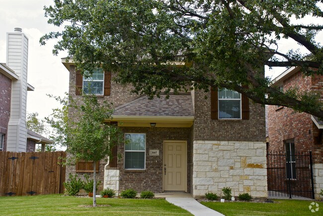 Building Photo - Mammen Park Estates