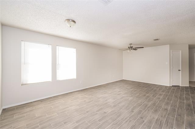 Foto del edificio - 8705 Hunters Trail