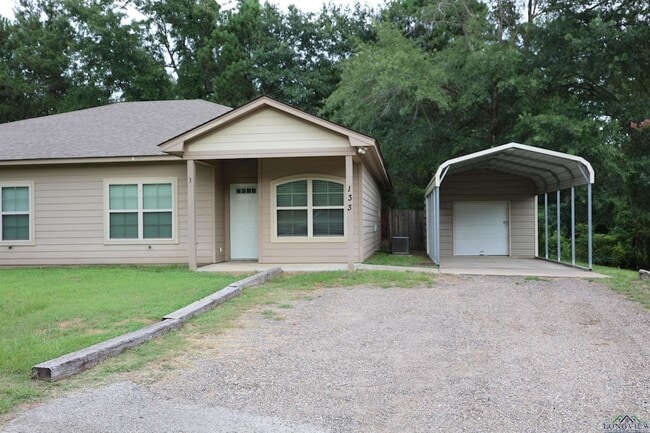 Building Photo - 133 Summer Creek Dr