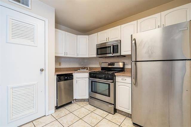 Photo - 524 4th St House