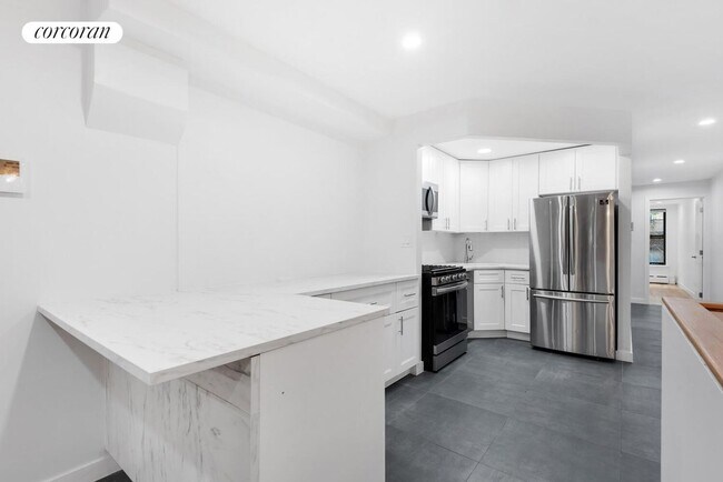 Foto del edificio - 250 W 74th St