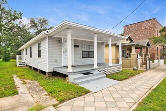 Building Photo - 508 N Alcaniz St