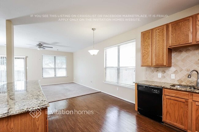 Building Photo - 5020 Raymond Dr