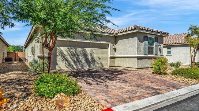 Foto del edificio - 5827 Casa Branca St