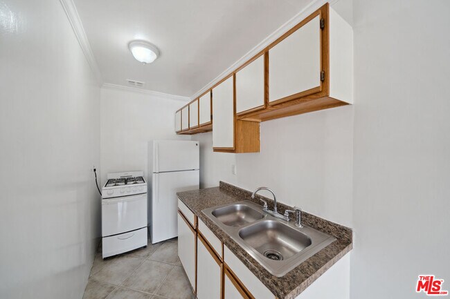 Foto del edificio - 6827 Leland Way