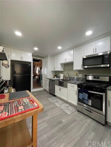 Foto del edificio - 23073 Pine Ln