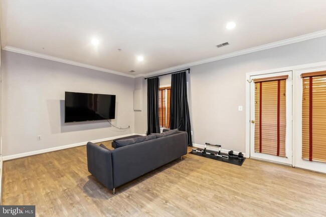 Building Photo - 7489 Carriage Hills Dr