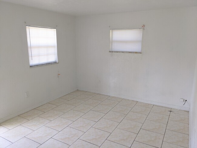 Building Photo - 5527 Bryson Dr