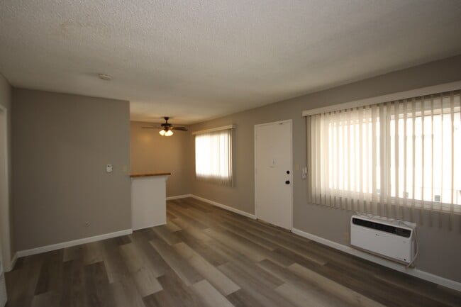 Building Photo - 304 Garfield Ave