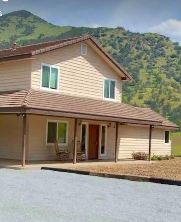 Primary Photo - 42390 N Kaweah River Dr