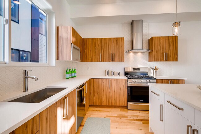 Foto del edificio - 2258 W Powers Ave