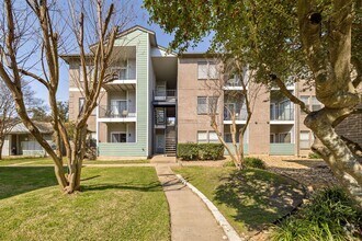 Building Photo - 12166 Metric Blvd