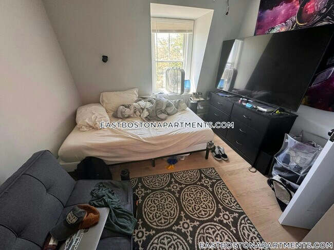 Foto del edificio - 226 Princeton St
