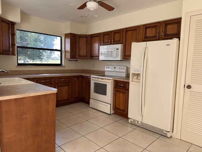 Building Photo - 2687 SW Egret Pond Cir