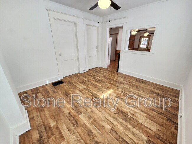 Foto del edificio - 4412 S 12th St