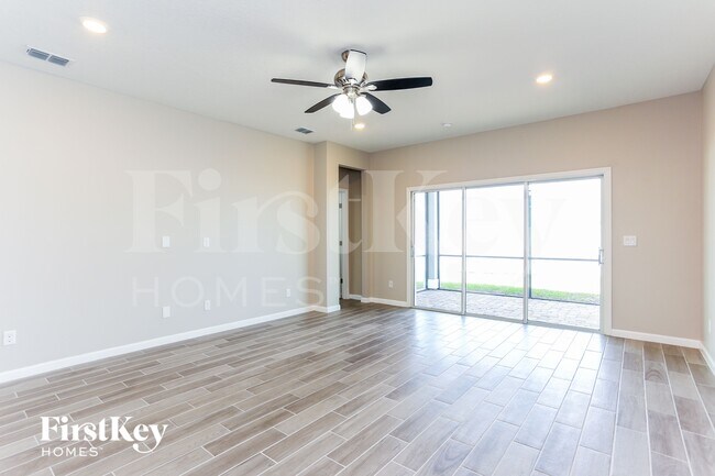 Foto del edificio - 1633 Mathews Manor Dr