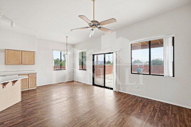 Foto del edificio - 1342 W Hopbush Way