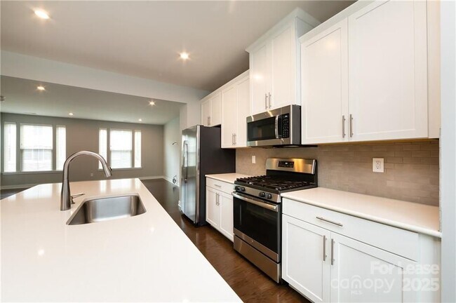 Foto del edificio - 1736 Town Oak Ln